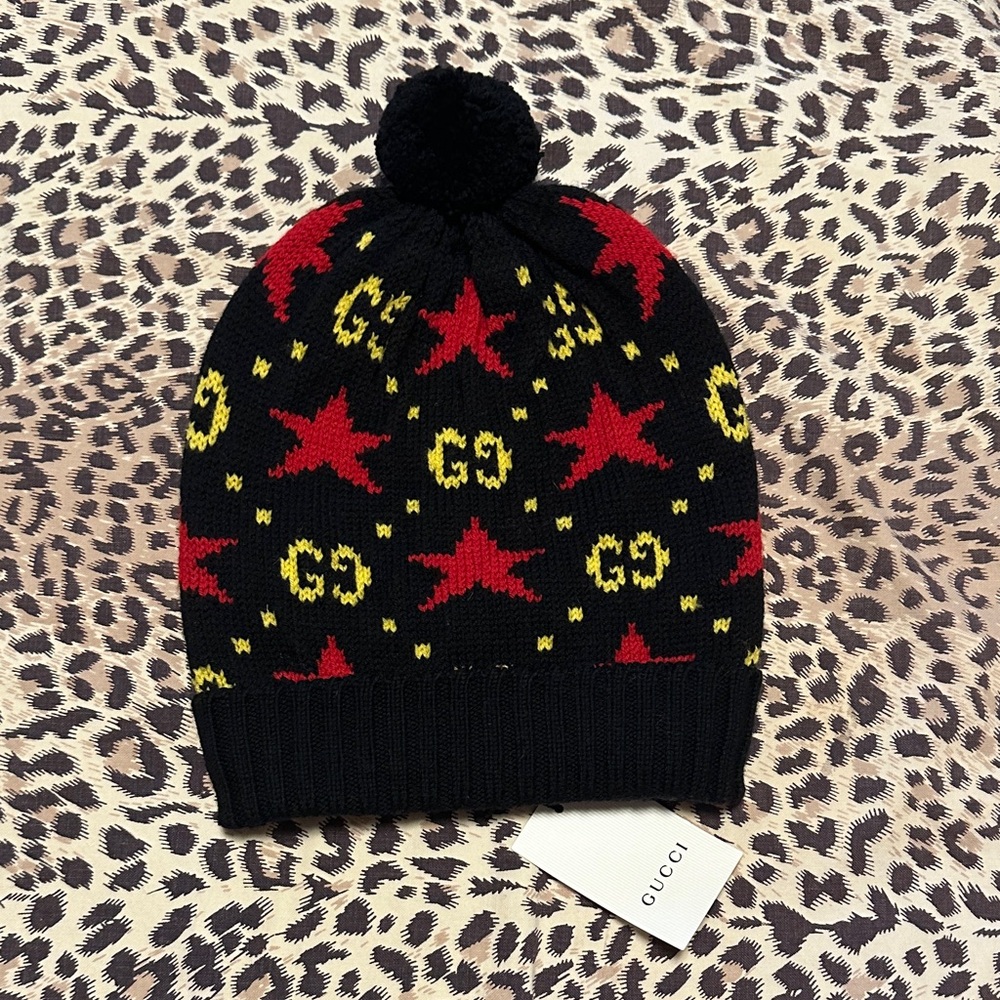Gucci winter hat Black with Red and Yellow Stars - Picture 2 of 5